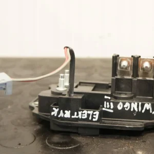 Najlepsza cena Renault Twingo III 2021 SKRZYNKA BEZPIECZNIKÓW