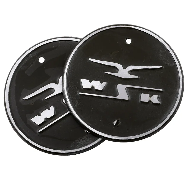 Emblemat zbiornika paliwa alu tłoczony przykręcany czarny WSK 2 sztuki Okazja