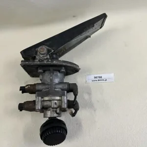 Zawór i pedał hamulca nożnego KNORR-Bremse MB4765, NEOPLAN N316 SHD Super okazja